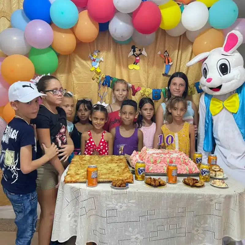 Clientes felices con sus sorpresas 