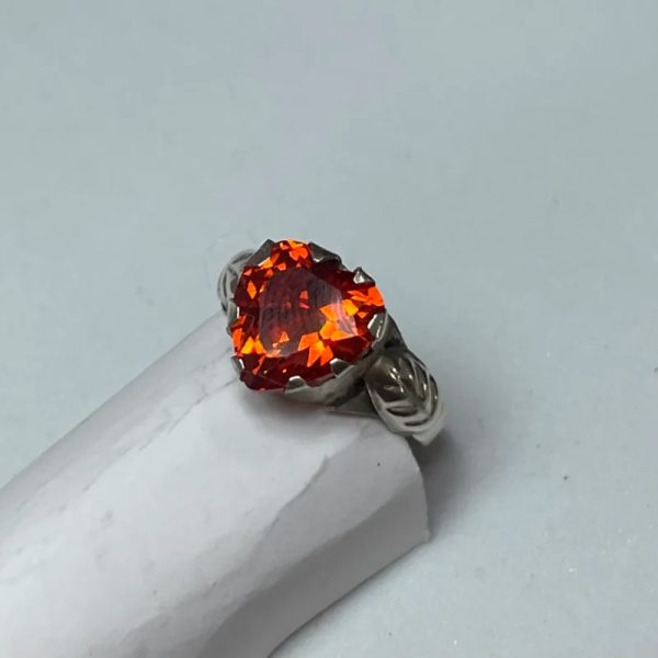 Anillo llamativo 37