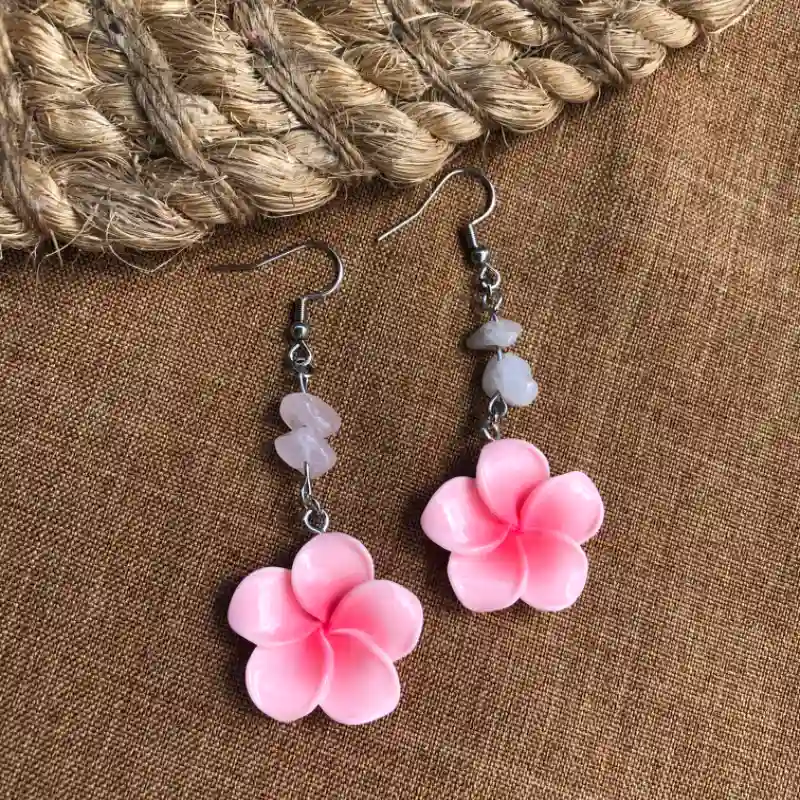 Aretes de plumeria