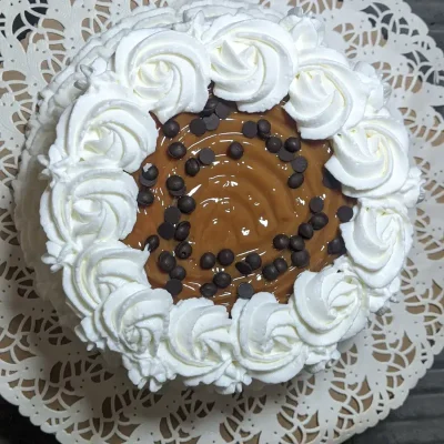 Cake de 18cm panetela de vainilla decorado simple