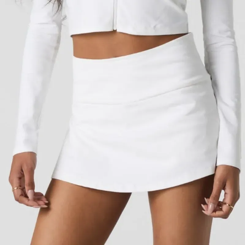 Saya deportiva blanca