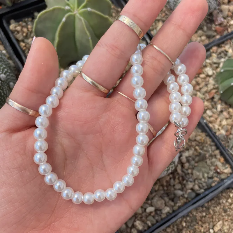 Collar de perlas sencillas