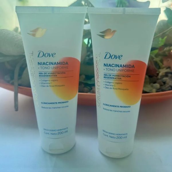 Serum dermo hidratante Niacinamida con colageno, vitamina C, de la línea Dove