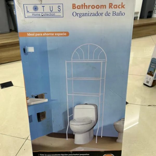 Estante organizador de baño.
