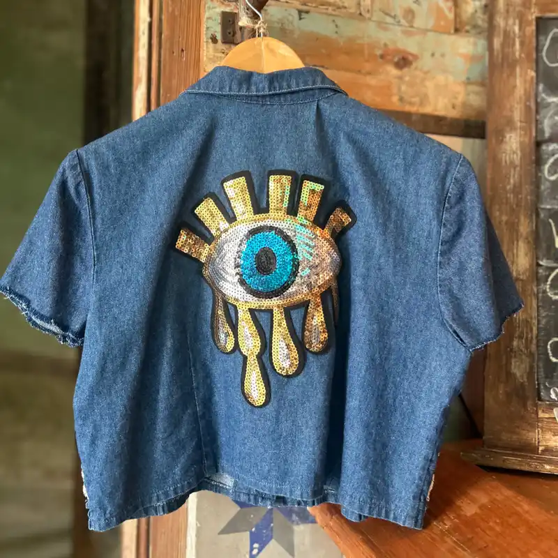 Camisa mezclilla con parche