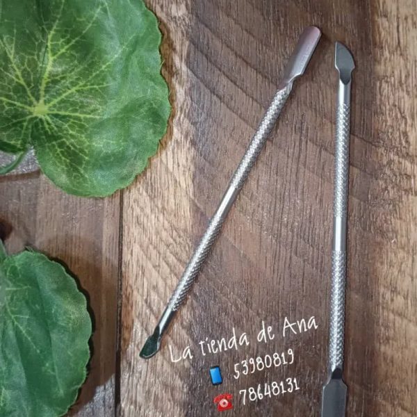 Empujador de cutículas