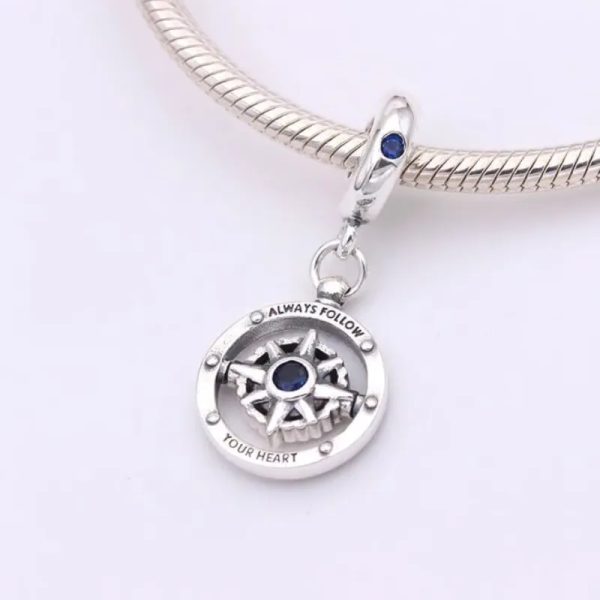 Charm Brújula Pandora