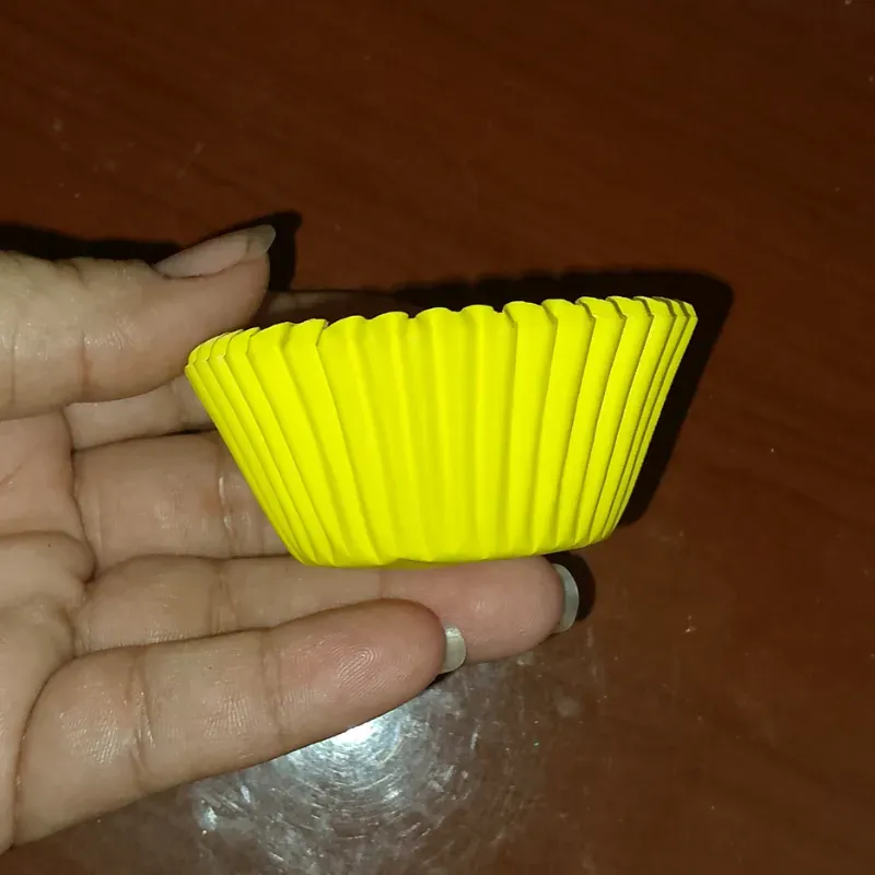 Capacillos amarillos para cupcakes 20x