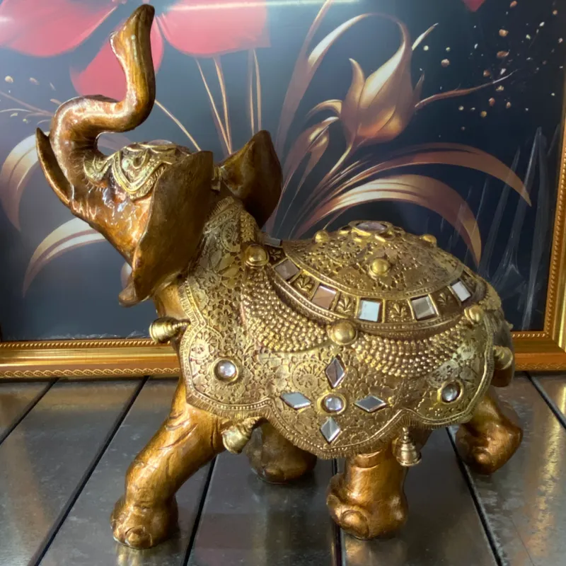 Elefante de Adorno Dorado
