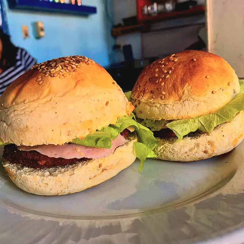 Pan con Hamburguesa