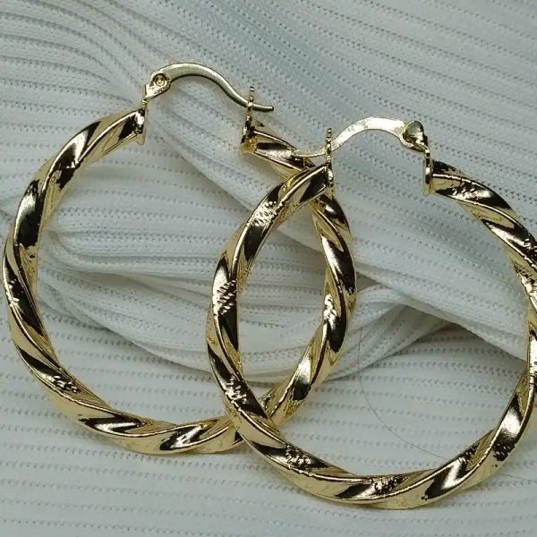 Argollas Torcidas