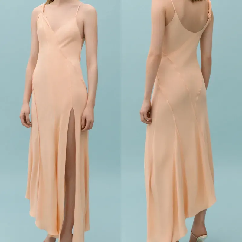 Vestido asimétrico costuras decorativas