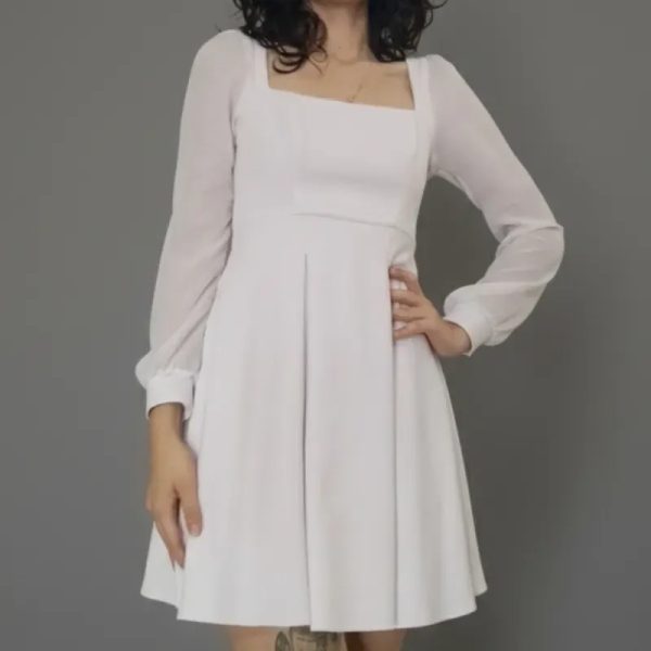 Vestido de tablones escote cuadrado con mangas