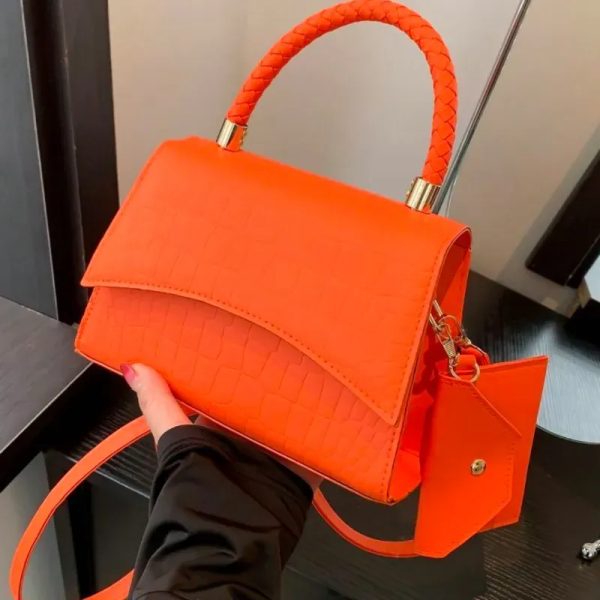 Cartera anaranjada