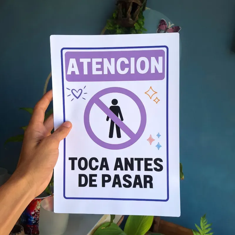 Cartel adhesivo para puertas