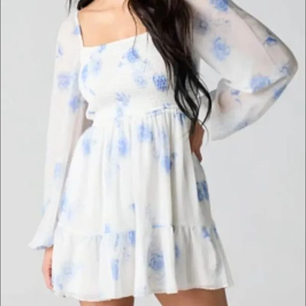 Vestido de mangas largas.