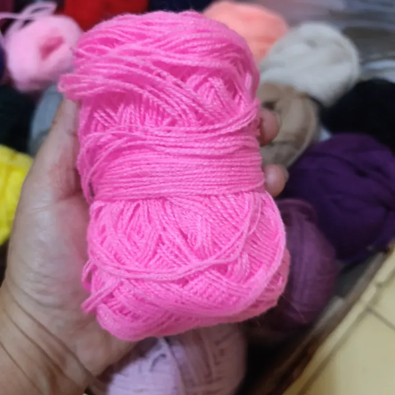 Hilo acrilán rosado