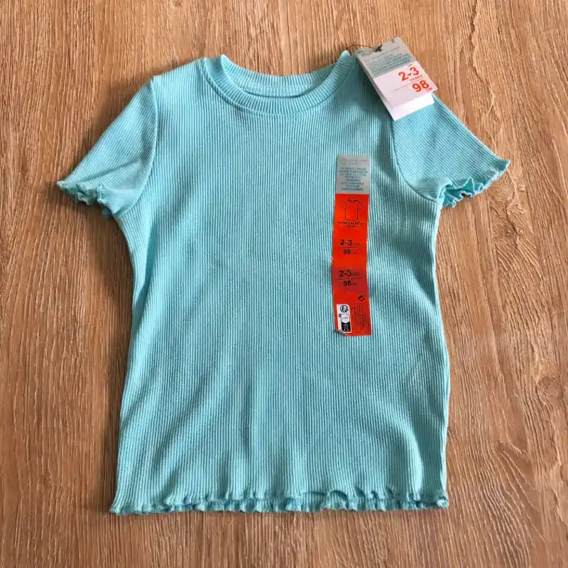 Blusa de canalé color azul