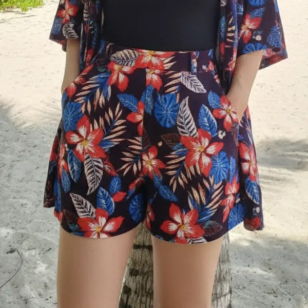 Short tiro alto con bolsillos
