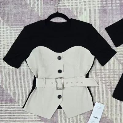 Pulover negro con chaleco