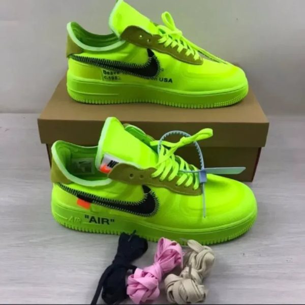 Nike variada
