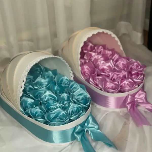 Baby boucket box