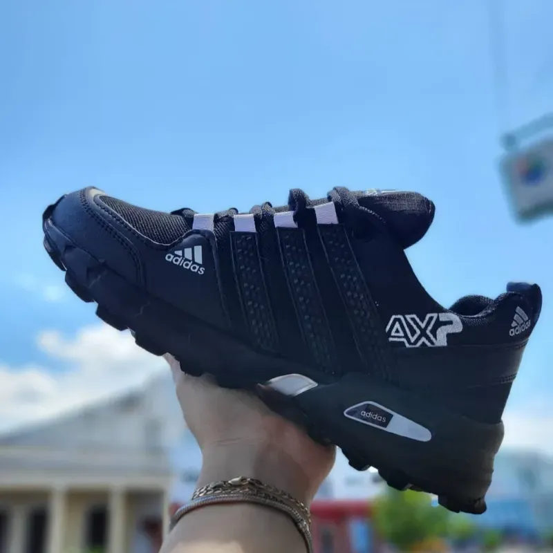 Adidas AXP  negras