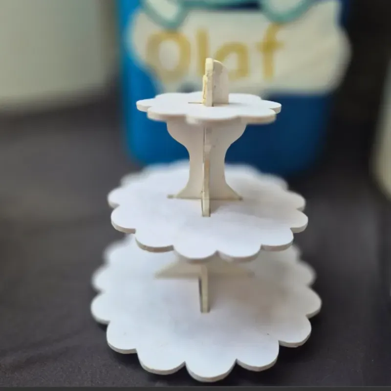 Expositor (forma circular, estilo flor,con tres niveless)