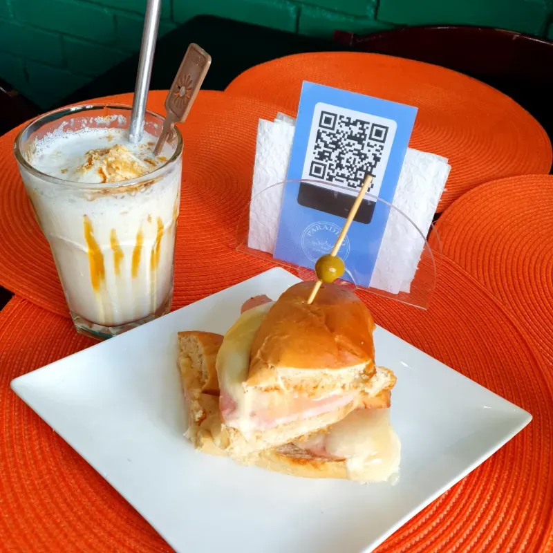 Sándwich de Jamón y Queso