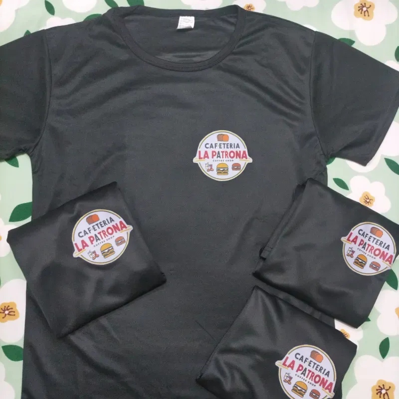 Pulóver Dri Fit negro con logotipos