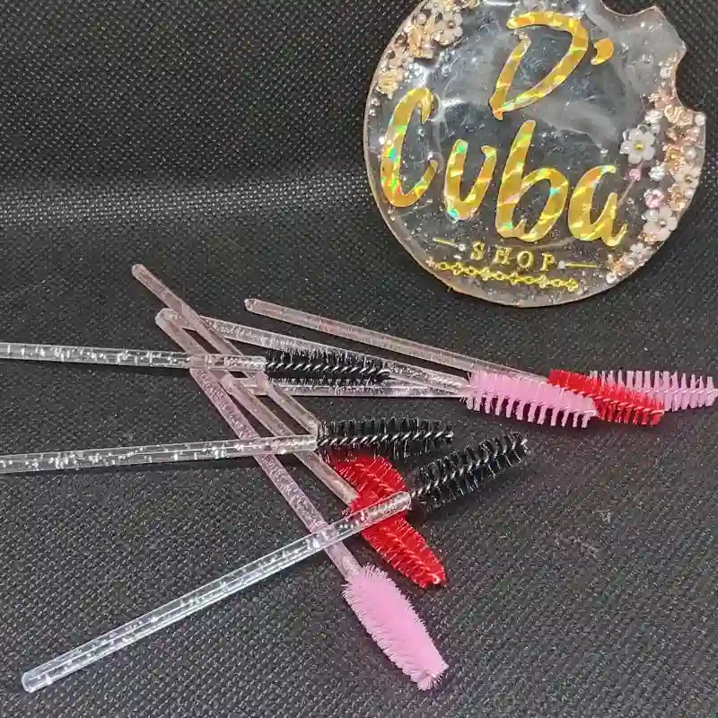 Cepillos para cejas y pestañas