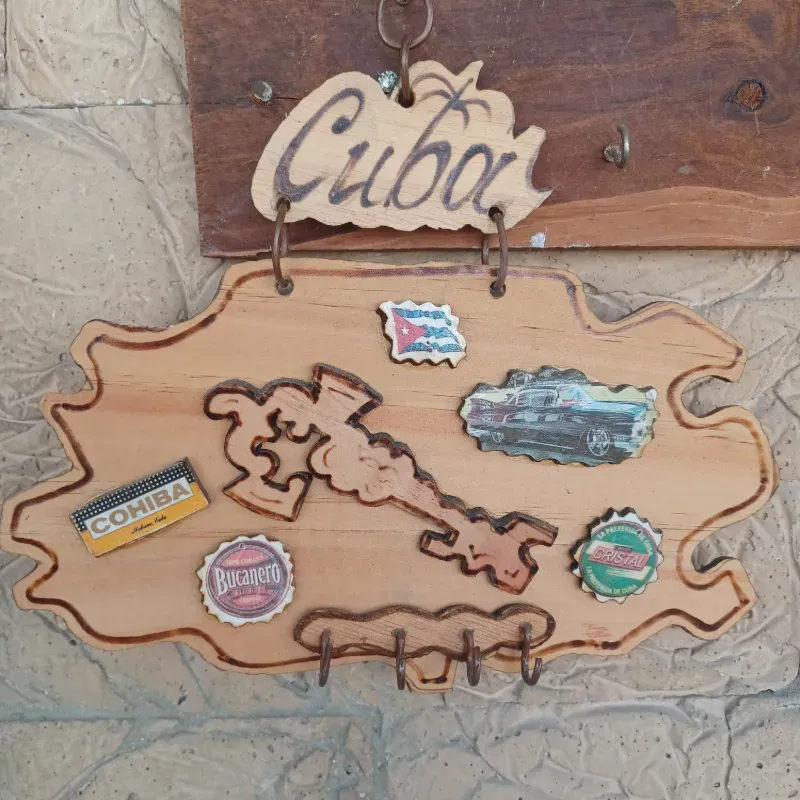 Souvenir cuelga llaves