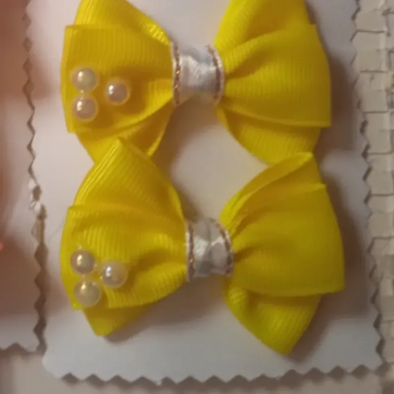 Pareja de lazos pequeños