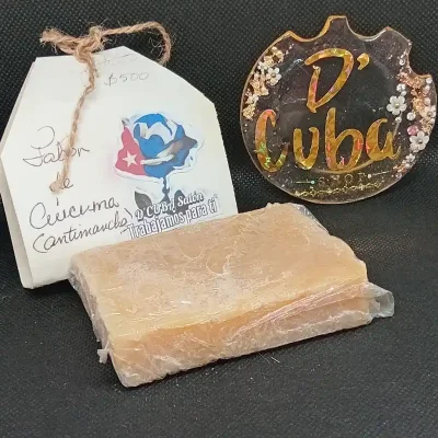 Jabón de cúrcuma antimanchas