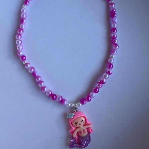 700 pesos Collar