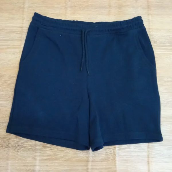 Short color azul oscuro