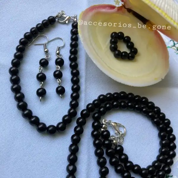Combo de perlas negras