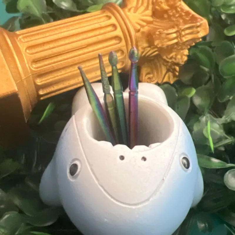 Fresas manicura rusa tornasol