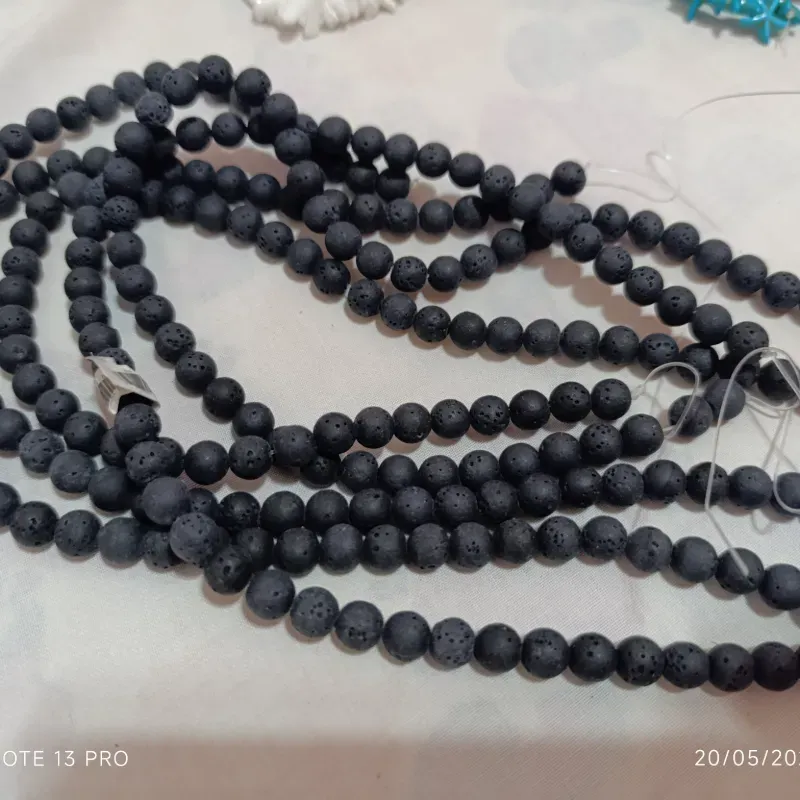 Piedra volcánica negra  en 8 milímetros