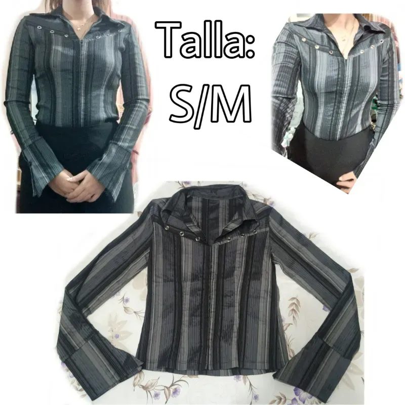 Camisa de mujer gris con rayas negras.