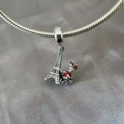 Chat torre Eiffel Minnie