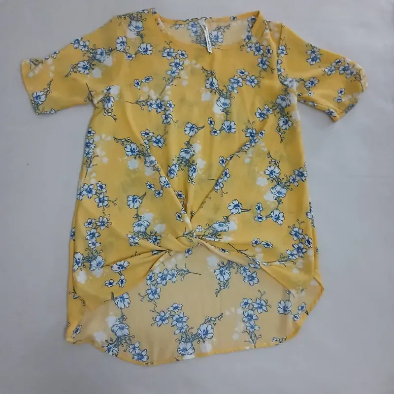 ‼️Blusa amarilla de flores‼️