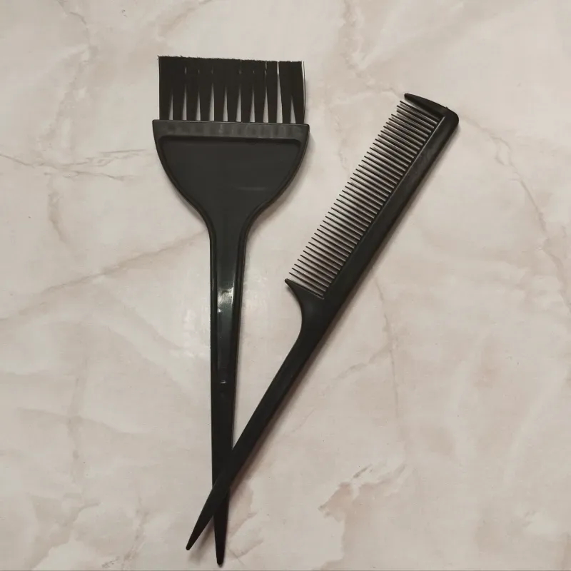 Brocha y peine para tinte