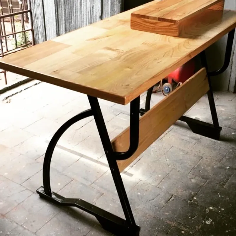 Mesa de estudio con soporte para monitor de computadora (Por Encargo)