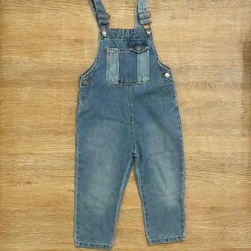 Overol con bolsillos