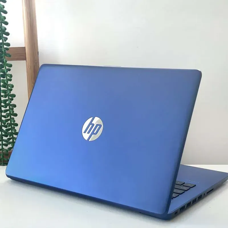 Laptop HP azul en caja 