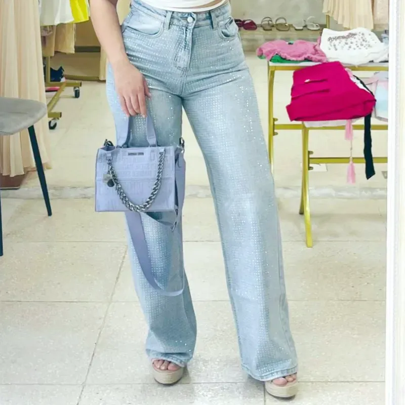 Jean azul claro de brillos