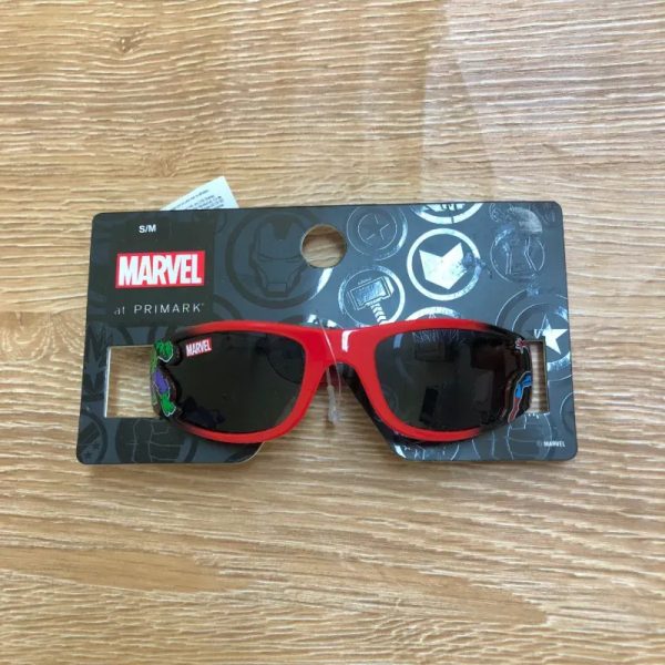 Gafas con Los Vengadores color rojo