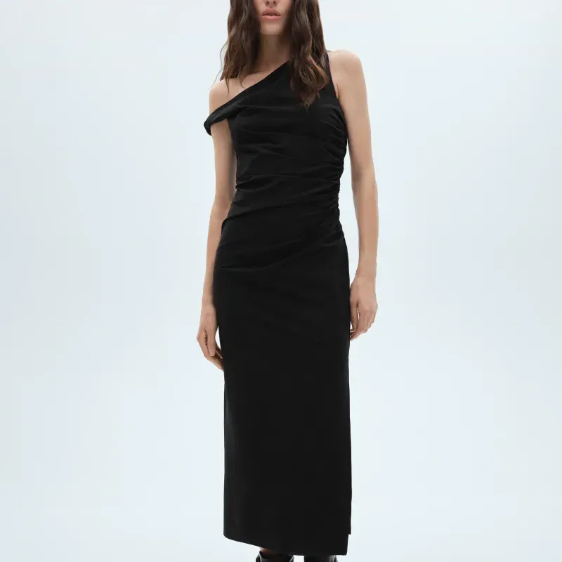 Vestido asimétrico detalles fruncidos