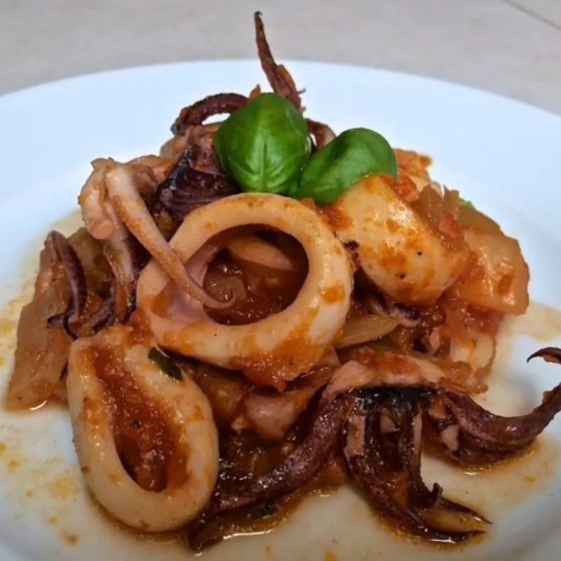 Calamar Enchilado